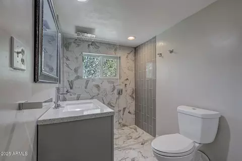 Bath - 3276 N Juniper Trl, Pine, AZ 85544 photo 2 of 2
