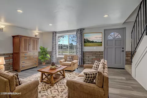 Living - 3276 N Juniper Trl, Pine, AZ 85544 photo 2 of 6