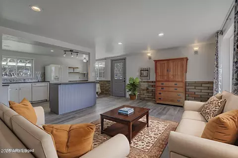Living - 3276 N Juniper Trl, Pine, AZ 85544 photo 1 of 6