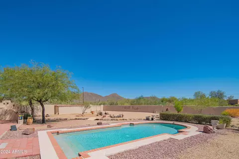39009 N 9th St, Phoenix, AZ 85086 photo 2