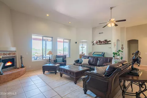 39009 N 9th St, Phoenix, AZ 85086 photo 10