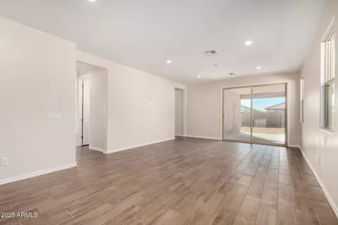 17841 W Blue Sky Dr, Surprise, AZ 85387 photo 8