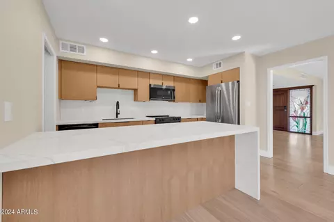 1202 E Palo Verde Dr, Phoenix, AZ 85014 photo 7