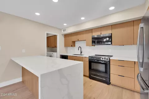 1202 E Palo Verde Dr, Phoenix, AZ 85014 photo 8
