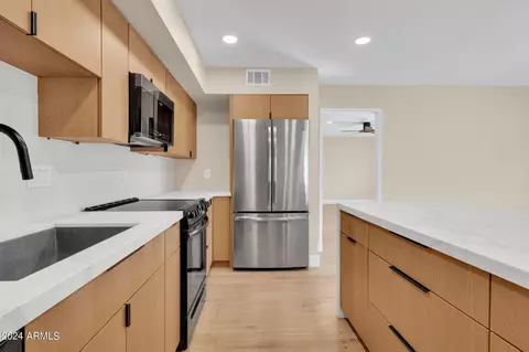 1202 E Palo Verde Dr, Phoenix, AZ 85014 photo 9