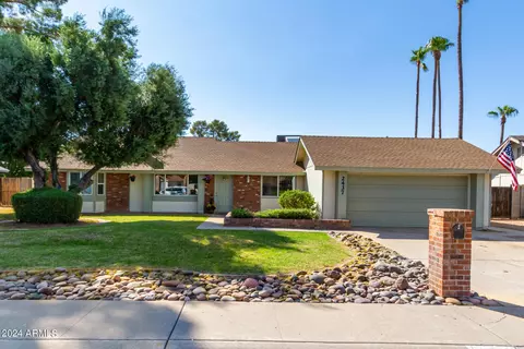 2437 W Saint Moritz Ln, Phoenix, AZ 85023