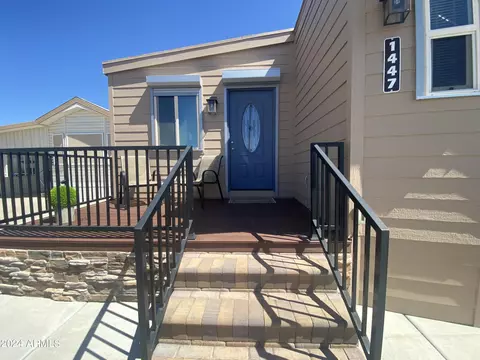 1447 S Zuni Dr, Apache Junction, AZ 85119 photo 2
