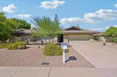 24 E Concorda Dr, Tempe, AZ 85282