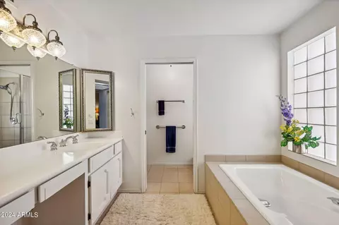 24 E Concorda Dr, Tempe, AZ 85282 photo 17