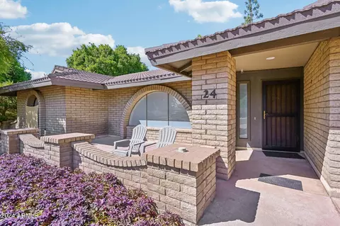 24 E Concorda Dr, Tempe, AZ 85282 photo 3