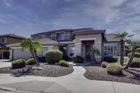 8837 W Runion Dr, Peoria, AZ 85382