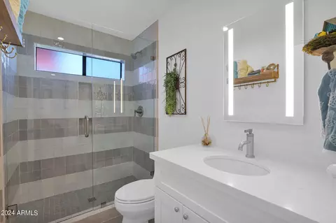 1025 E Highland Ave #7, Phoenix, AZ 85014 photo 17