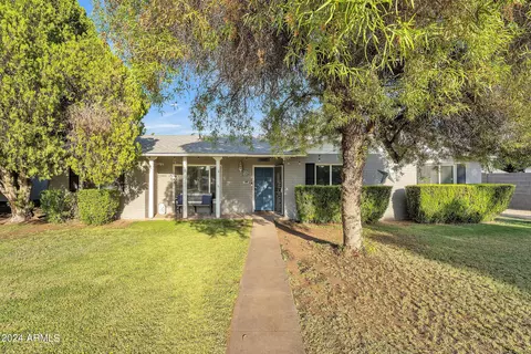 1843 N 37th Pl, Phoenix, AZ 85008