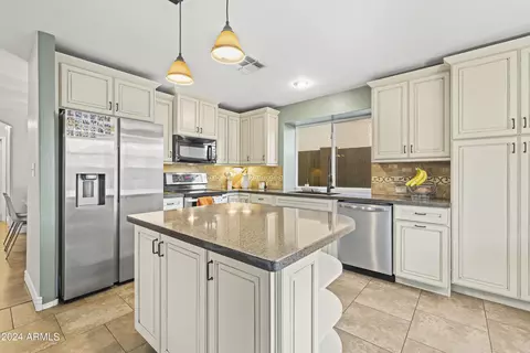 406 E Glenhaven Dr, Phoenix, AZ 85048 photo 4