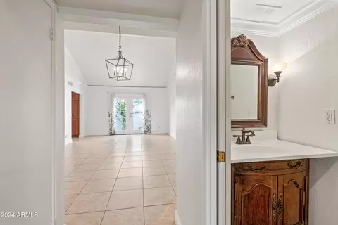 5810 N 8th Pl, Phoenix, AZ 85014 photo 7