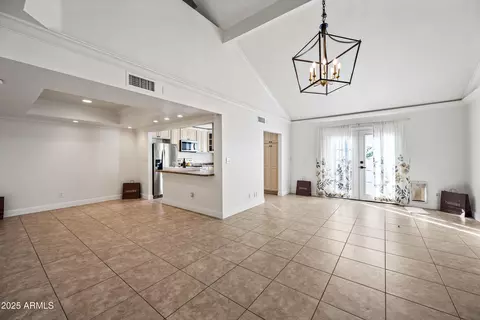 5810 N 8th Pl, Phoenix, AZ 85014 photo 9