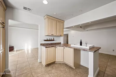 5810 N 8th Pl, Phoenix, AZ 85014 photo 16