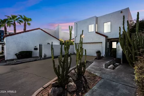 5810 N 8th Pl, Phoenix, AZ 85014