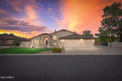 7112 W Redfield Rd, Peoria, AZ 85381