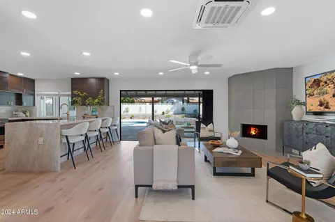 5216 Everett Dr, Scottsdale, AZ 85254