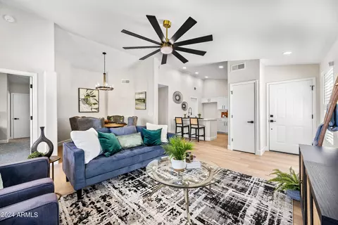 264 N Oxford Ct, Chandler, AZ 85225