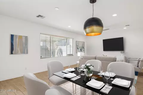 Dining - 6412 N 17th Pl, Phoenix, AZ 85016 photo 1 of 1