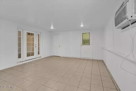 2106 E Greenway Dr, Tempe, AZ 85282 photo 24