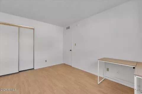 2106 E Greenway Dr, Tempe, AZ 85282 photo 18