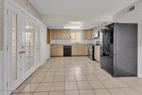2106 E Greenway Dr, Tempe, AZ 85282 photo 10