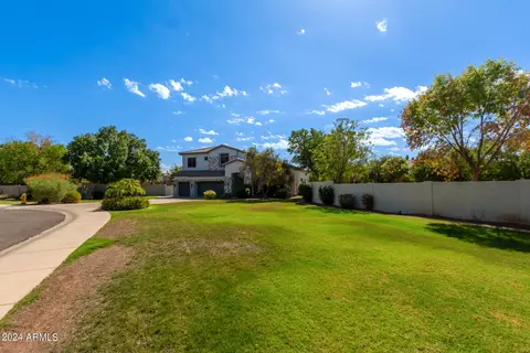 Exterior - 1755 E Cullumber Ct, Gilbert, AZ 85234 photo 2 of 17