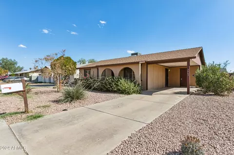7963 W Hazelwood St, Phoenix, AZ 85033