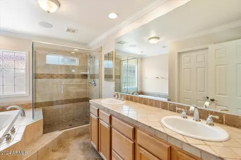 201 E Keim Dr, Phoenix, AZ 85012 photo 14