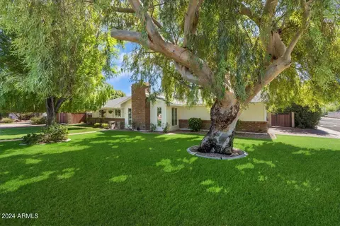 201 E Keim Dr, Phoenix, AZ 85012 photo 2