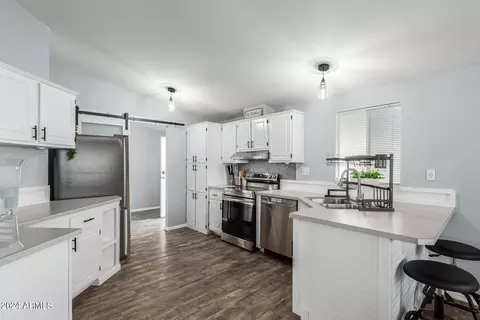 2945 E Sequoia Dr, Phoenix, AZ 85050 photo 17