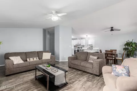 2945 E Sequoia Dr, Phoenix, AZ 85050 photo 11