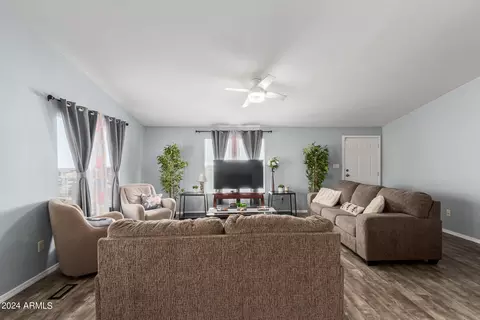 2945 E Sequoia Dr, Phoenix, AZ 85050 photo 13