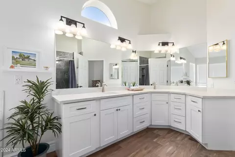 Bath - 2026 E Laurel Cir, Mesa, AZ 85213 photo 2 of 5