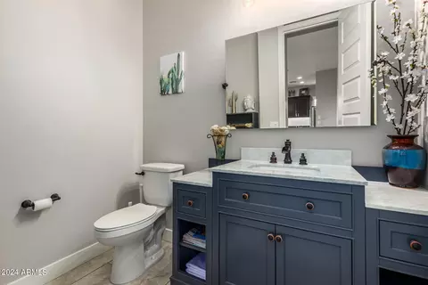 Bath - 315 E Balao Dr, Phoenix, AZ 85085 photo 4 of 4