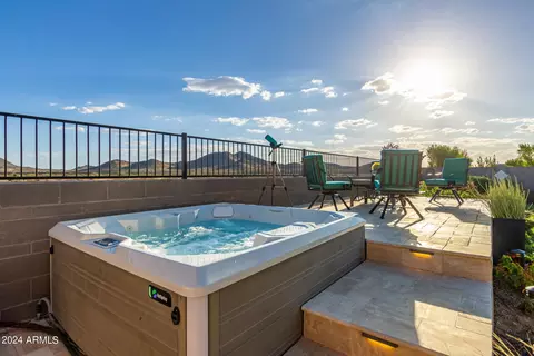 Exterior - 315 E Balao Dr, Phoenix, AZ 85085 photo 11 of 31