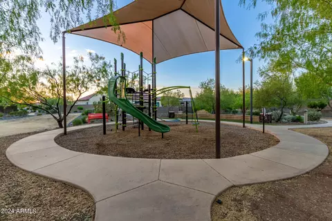 View/Area - 315 E Balao Dr, Phoenix, AZ 85085 photo 15 of 17