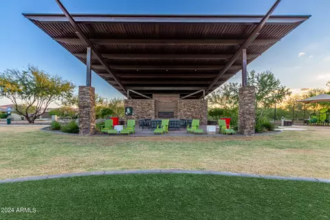 View/Area - 315 E Balao Dr, Phoenix, AZ 85085 photo 2 of 17