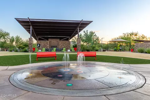 View/Area - 315 E Balao Dr, Phoenix, AZ 85085 photo 11 of 17