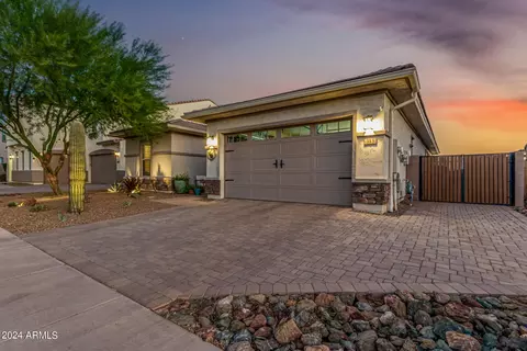 315 E Balao Dr, Phoenix, AZ 85085
