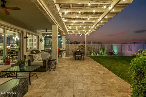 Exterior - 315 E Balao Dr, Phoenix, AZ 85085 photo 8 of 31