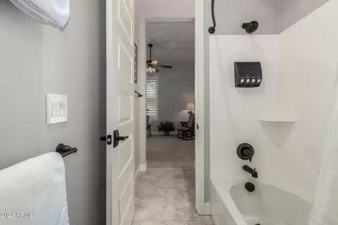 Bath - 315 E Balao Dr, Phoenix, AZ 85085 photo 3 of 4