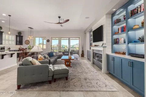Living - 315 E Balao Dr, Phoenix, AZ 85085 photo 1 of 4