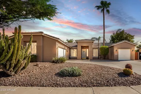 2081 W Maplewood St, Chandler, AZ 85286