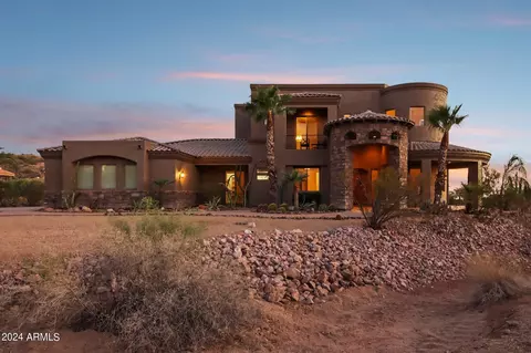 Exterior - 8733 E Russell St, Mesa, AZ 85207 photo 15 of 37