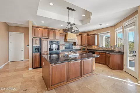 Kitchen - 8733 E Russell St, Mesa, AZ 85207 photo 5 of 6