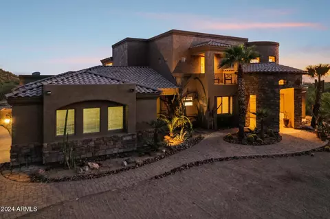 Exterior - 8733 E Russell St, Mesa, AZ 85207 photo 31 of 37